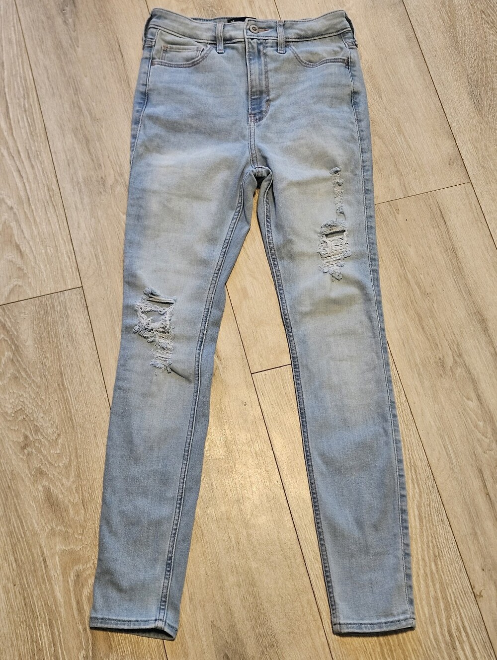 Hollister Ultra High-Rise Super Skinny Distressed Jeans Junior's 3R